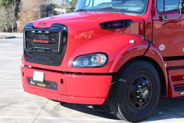 2026 Freightliner M2+112 SportChassis LH7 DD13 520hp Blackout Package | CONROE, TX | SportChassis/ Featherlite Trailers of Texas