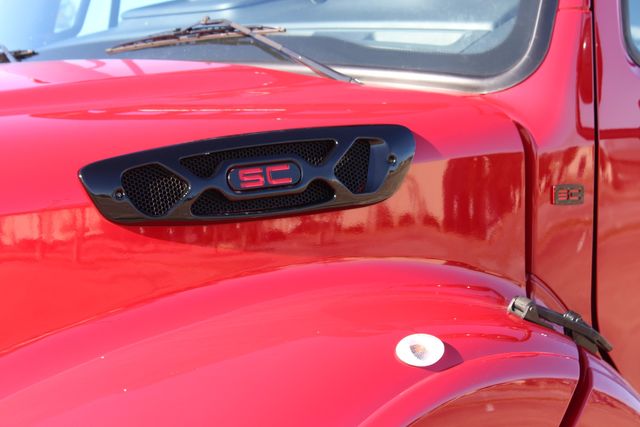 2026 Freightliner M2+112 SportChassis LH7 DD13 520hp Blackout Package | CONROE, TX | SportChassis/ Featherlite Trailers of Texas