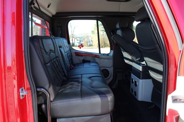 2026 Freightliner M2+112 SportChassis LH7 DD13 520hp Blackout Package | CONROE, TX | SportChassis/ Featherlite Trailers of Texas