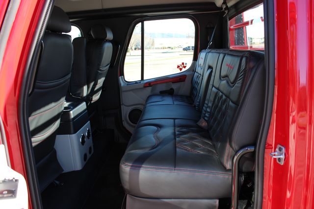 2026 Freightliner M2+112 SportChassis LH7 DD13 520hp Blackout Package | CONROE, TX | SportChassis/ Featherlite Trailers of Texas 2026 Freightliner M2+112 SportChassis LH7 DD13 520hp Blackout Package | CONROE, TX | SportChassis/ Featherlite Trailers of Texas