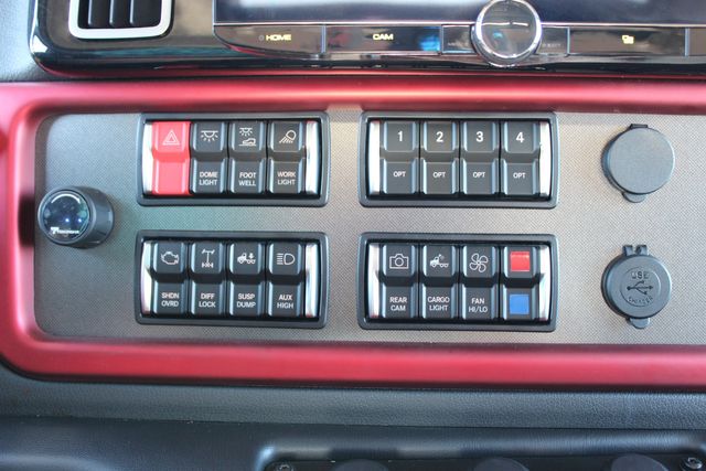 2026 Freightliner M2+112 SportChassis LH7 DD13 520hp Blackout Package | CONROE, TX | SportChassis/ Featherlite Trailers of Texas