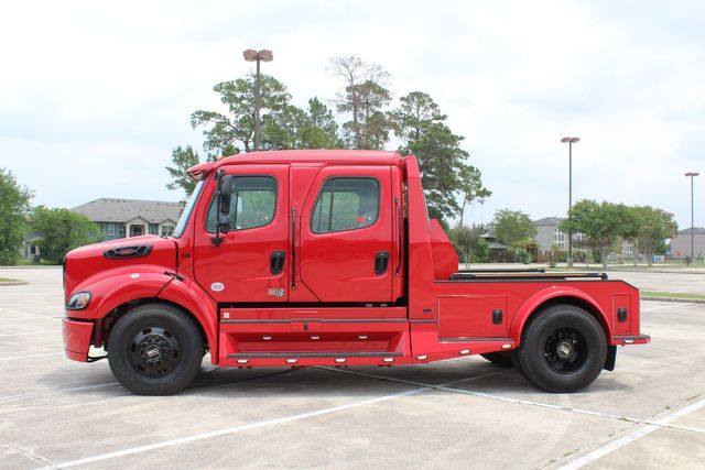 2026 Freightliner M2+112 SportChassis LH7 DD13 505hp Blackout Package | CONROE, TX | SportChassis/ Featherlite Trailers of Texas