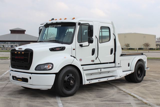 2026 Freightliner M2-112 PLUS SportChassis LH7 Luxury Hauler w OffShore Package | CONROE, TX | SportChassis/ Featherlite Trailers of Texas