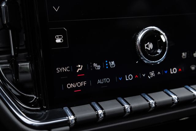 2026 GMC Yukon AT4 PREMIUM 4X4,LIFTED,ROOF,360CAM,DURAMAX DIESEL | Carrollton, TX | Texas Vehicle Exchange