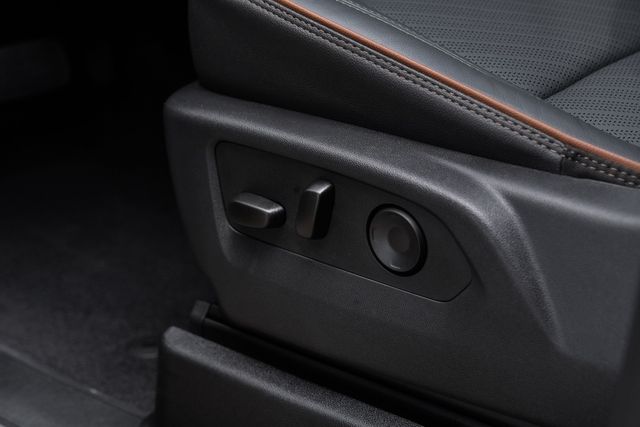 2026 GMC Yukon AT4 PREMIUM 4X4,LIFTED,ROOF,360CAM,DURAMAX DIESEL | Carrollton, TX | Texas Vehicle Exchange 2026 GMC Yukon AT4 PREMIUM 4X4,LIFTED,ROOF,360CAM,DURAMAX DIESEL | Carrollton, TX | Texas Vehicle Exchange