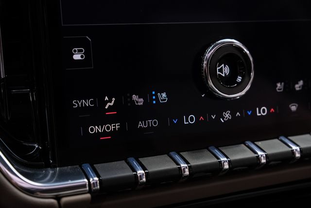 2026 GMC Yukon XL Denali RESERVE,4WD,LIFTED, 24 VOSSEN,NITTO,DURAMAX | Carrollton, TX | Texas Vehicle Exchange