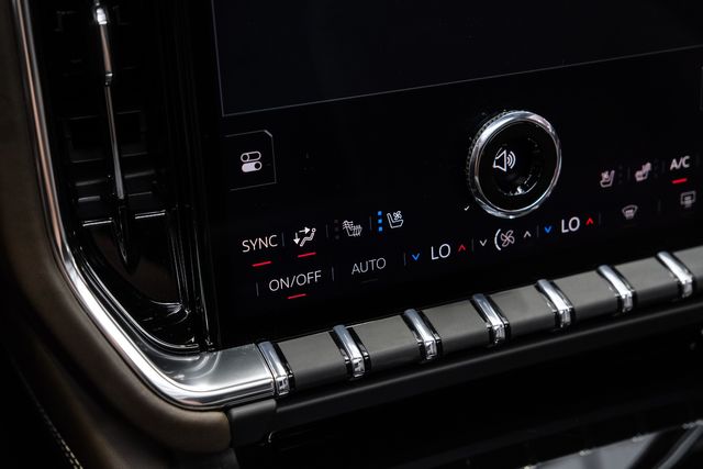 2026 GMC Yukon XL Denali Ultimate 6.2, 4WD,MATTE PPF, LIFTED ,VOSSEN | Carrollton, TX | Texas Vehicle Exchange