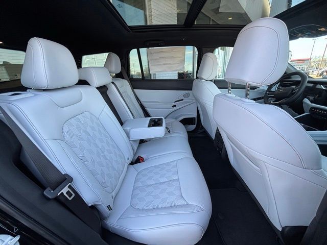 2026 Jeep Cherokee Overland