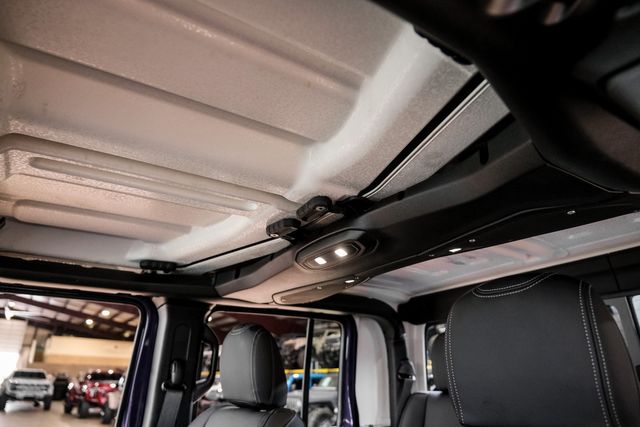 2026 Jeep Gladiator Sport 4X4, LIFTED,BUMPERS,LEDS,20" FUEL,H. LEATHER | Carrollton, TX | Texas Vehicle Exchange