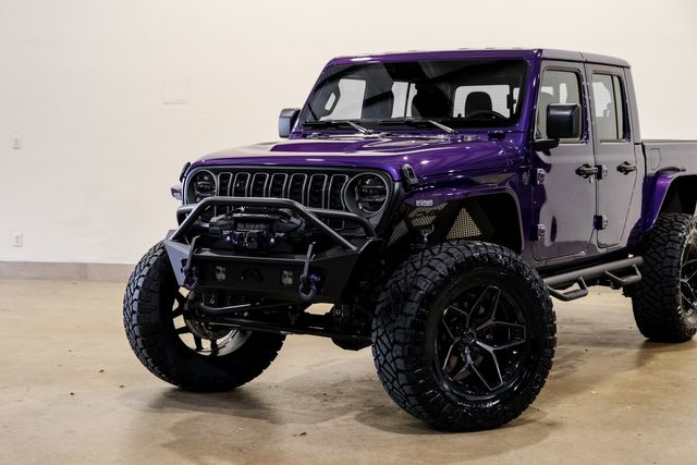 2026 Jeep Gladiator Sport 4X4, LIFTED,BUMPERS,LEDS,20" FUEL,H. LEATHER | Carrollton, TX | Texas Vehicle Exchange