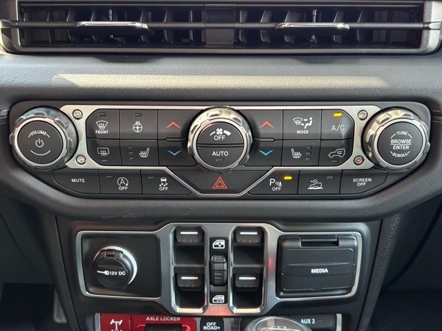 2026 Jeep Gladiator Mojave X