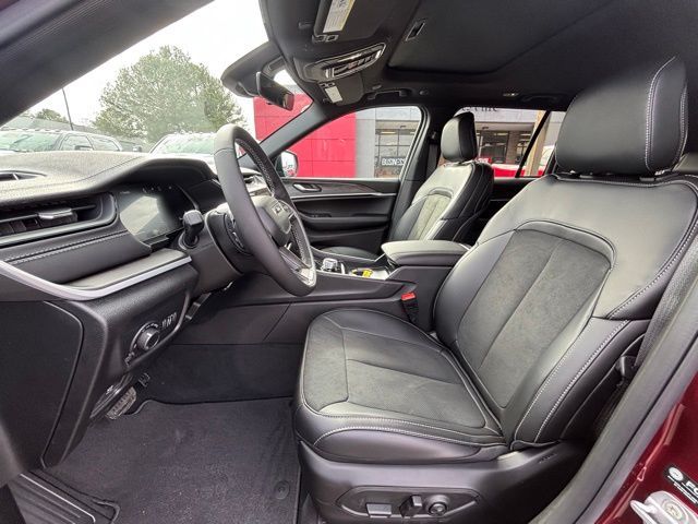 2026 Jeep Grand Cherokee Altitude