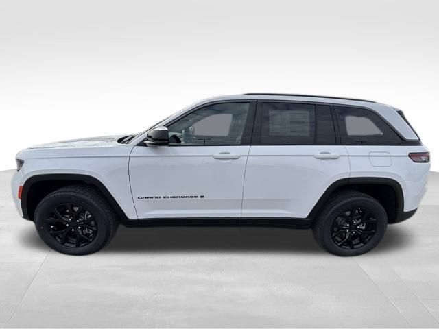 2026 Jeep Grand Cherokee Altitude