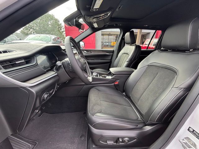 2026 Jeep Grand Cherokee Altitude