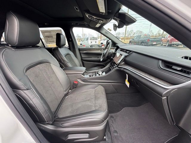 2026 Jeep Grand Cherokee Altitude