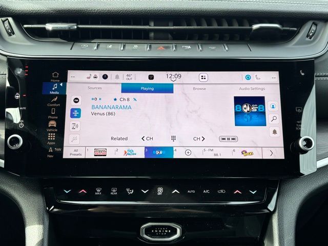 2026 Jeep Grand Cherokee Altitude