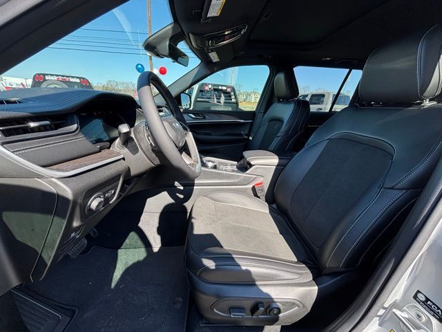 2026 Jeep Grand Cherokee Altitude