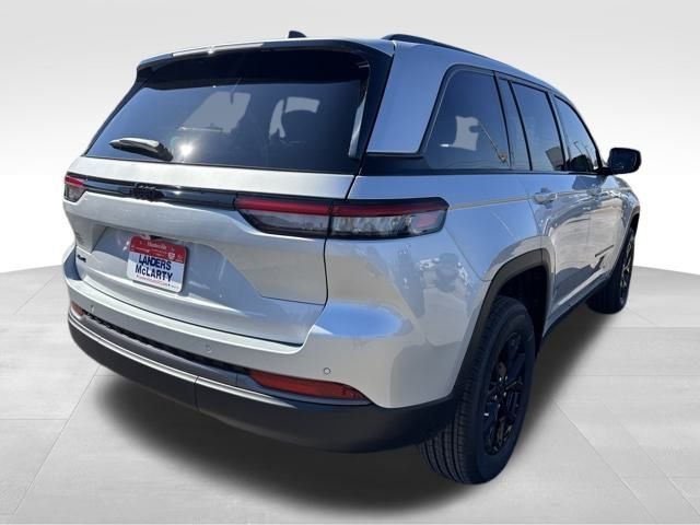 2026 Jeep Grand Cherokee Altitude