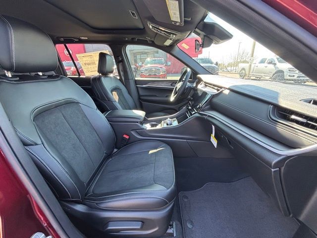 2026 Jeep Grand Cherokee Altitude