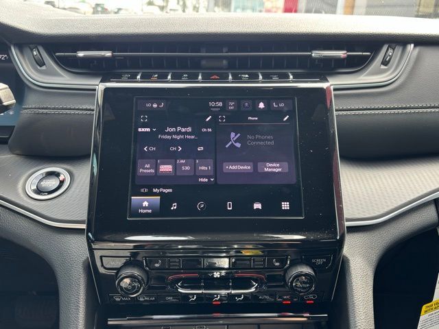 2026 Jeep Grand Cherokee Laredo