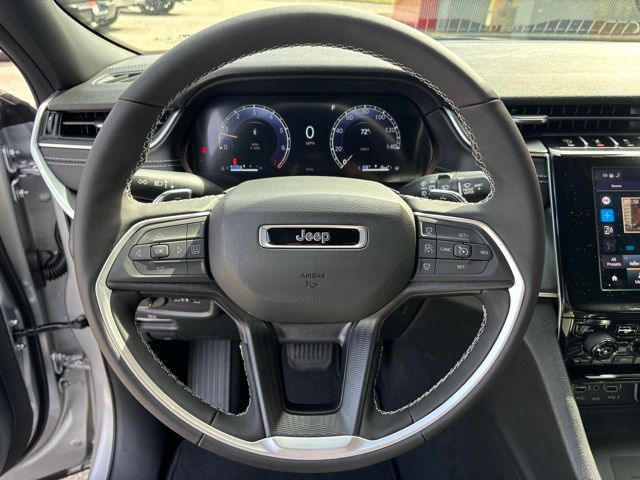 2026 Jeep Grand Cherokee Laredo