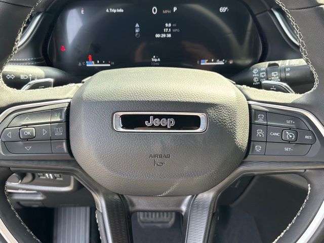 2026 Jeep Grand Cherokee Laredo