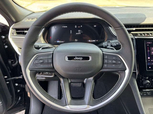 2026 Jeep Grand Cherokee Laredo