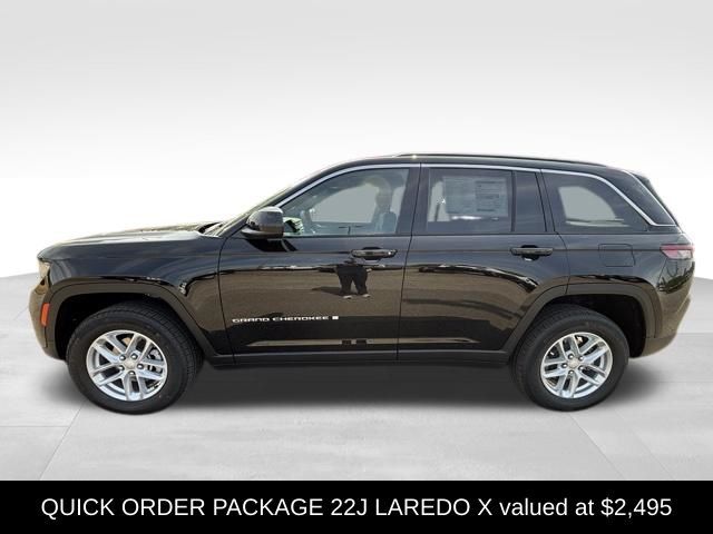2026 Jeep Grand Cherokee Laredo