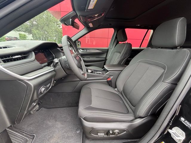 2026 Jeep Grand Cherokee Laredo X