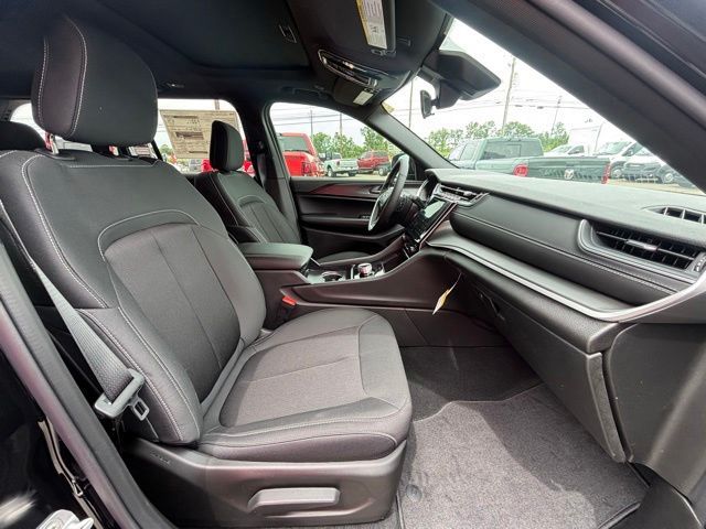 2026 Jeep Grand Cherokee Laredo X