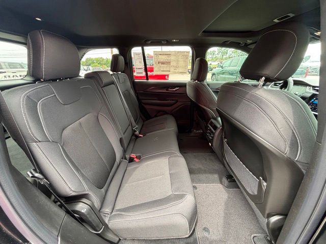 2026 Jeep Grand Cherokee Laredo X