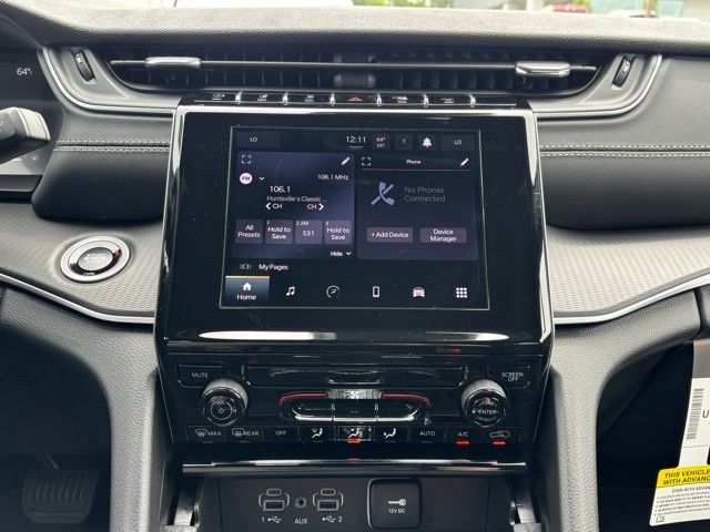 2026 Jeep Grand Cherokee Laredo