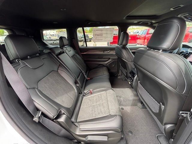 2026 Jeep Grand Cherokee L Altitude