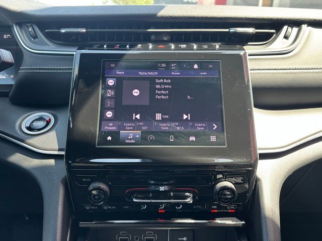 2026 Jeep Grand Cherokee L Laredo