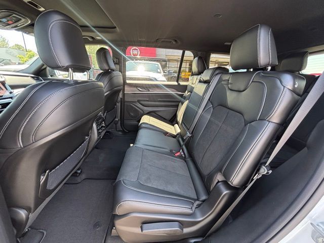 2026 Jeep Grand Cherokee L Altitude