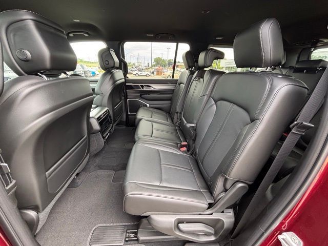 2026 Jeep Grand Wagoneer Base