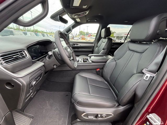 2026 Jeep Grand Wagoneer Base