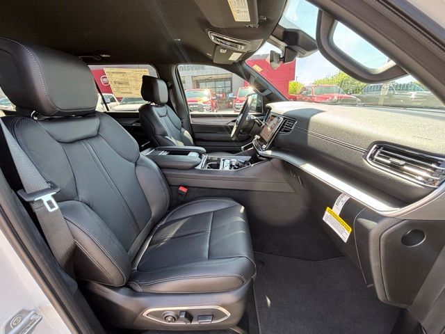 2026 Jeep Grand Wagoneer Base