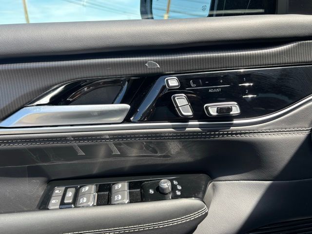 2026 Jeep Grand Wagoneer Summit Obsidian