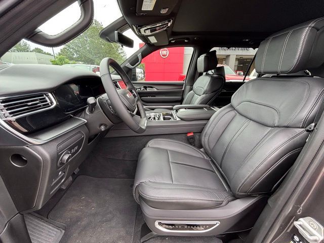 2026 Jeep Grand Wagoneer L Summit Obsidian