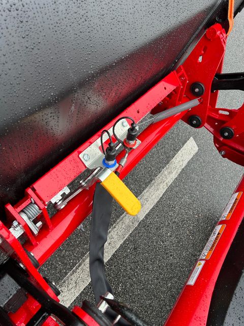 2026 Massey Ferguson MF5M.135 Mid Range Utility Tractor with Loader | Madison, Georgia | Youngblood Tractor 2026 Massey Ferguson MF5M.135 Mid Range Utility Tractor with Loader | Madison, Georgia | Youngblood Tractor