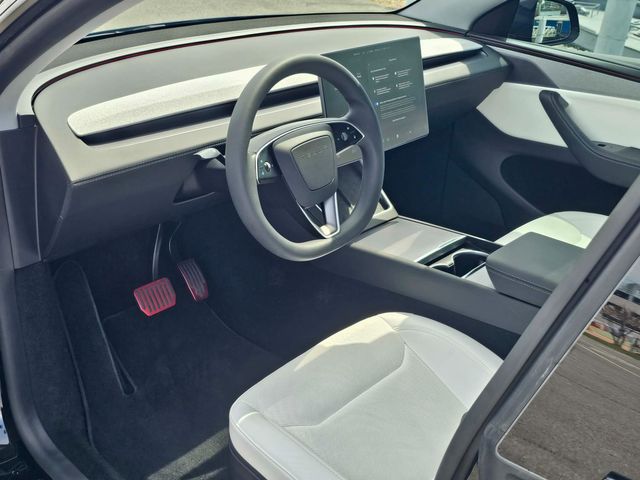 2026 Tesla Model Y Long Range | North Little Rock, AR | EVolve Auto 2026 Tesla Model Y Long Range | North Little Rock, AR | EVolve Auto